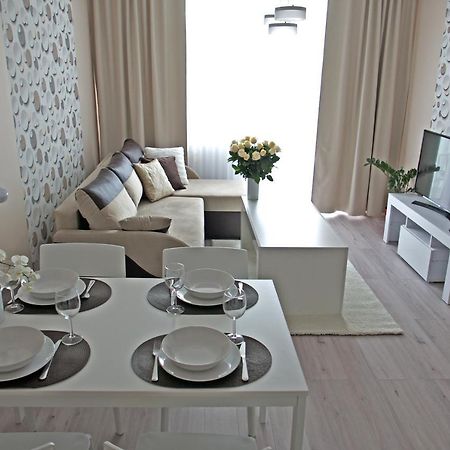 كولوبرزيغ Apartamenty Mizu - Szampanski المظهر الخارجي الصورة